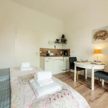 Haus Sonneck - Apartmenthaus - Sonnenterrasse Mit Grill - 1-8 Personen - Ruhige Lage Mit Blick Ueber Braunlage Esterno foto