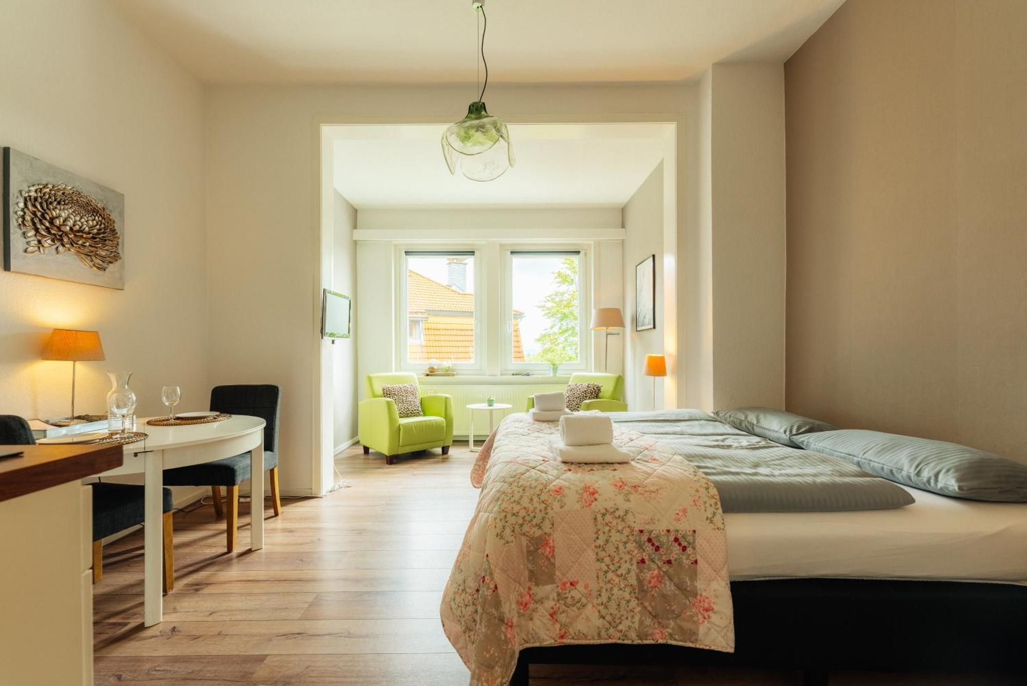 Appartement Haus Sonneck - Apartmenthaus - Sonnenterrasse Mit Grill - 1-8 Personen - Ruhige Lage Mit Blick Ueber Braunlage