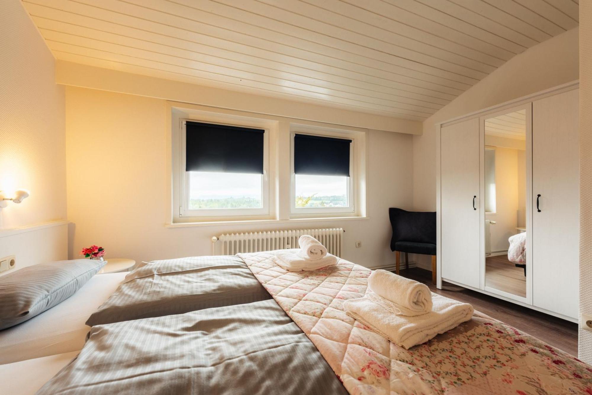 Haus Sonneck - Apartmenthaus - Sonnenterrasse Mit Grill - 1-8 Personen - Ruhige Lage Mit Blick Ueber